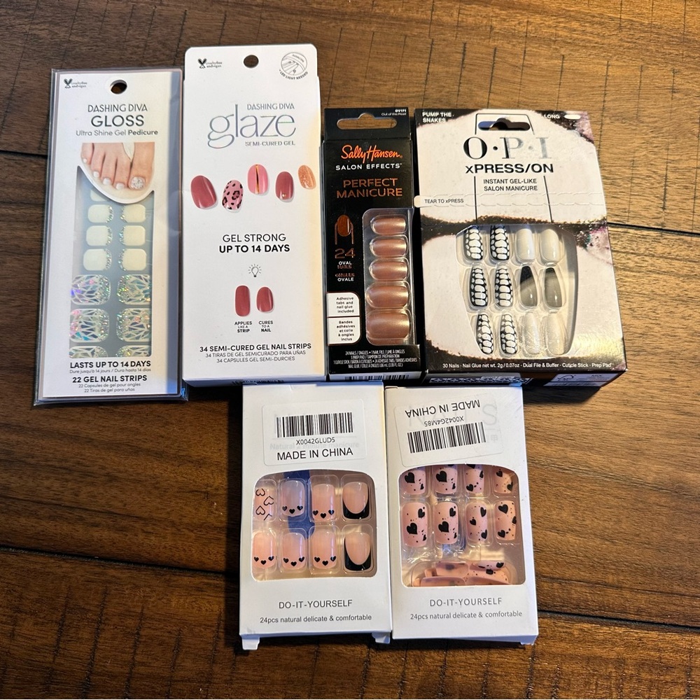 Assorted Mixed Brands Press On Nails